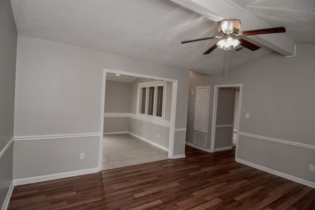2407 Travis Road Augusta, GA 30906 - Photo 3 of 28