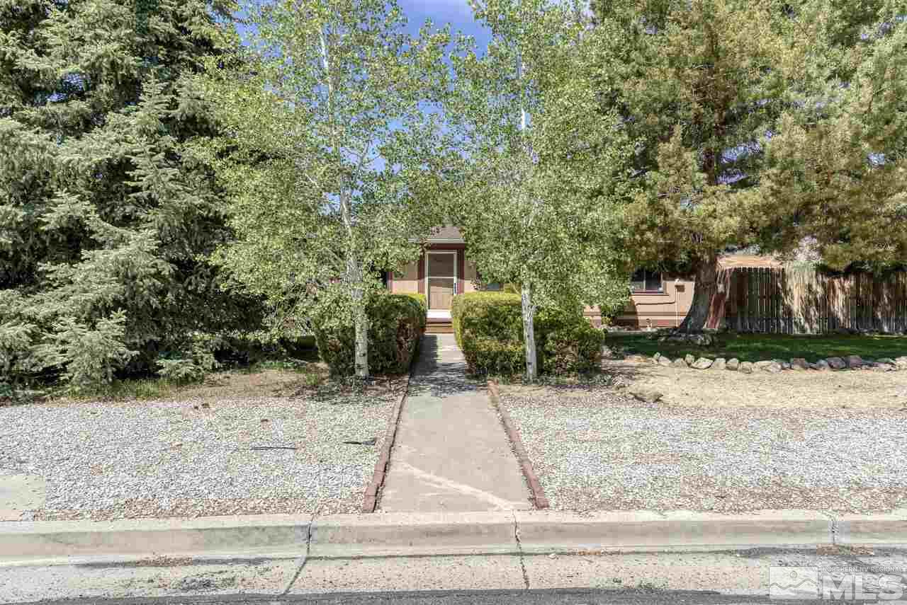 17625 Macaw Lane Reno, NV 89508 - Photo 5 of 40 front view of a house with a yard