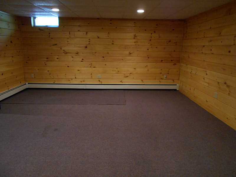 762 Chopmist Hill Road Glocester, RI 02857 - Photo 17 of 24 Bonus Room.