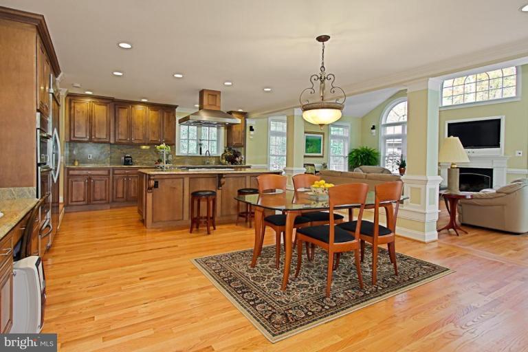12000 Aintree Lane Reston, VA 20191 - Photo 13 of 30 Breakfast Dining Area