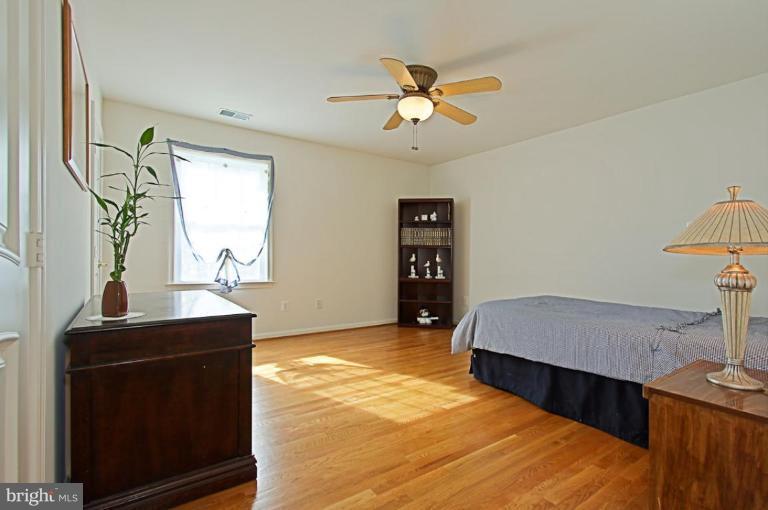 12000 Aintree Lane Reston, VA 20191 - Photo 21 of 30 Bedroom 4 of 5