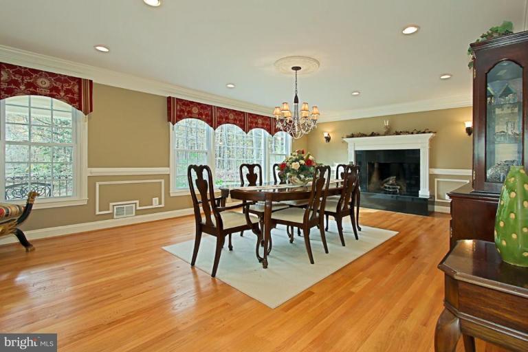 12000 Aintree Lane Reston, VA 20191 - Photo 6 of 30 Dining Room - Banquest Size