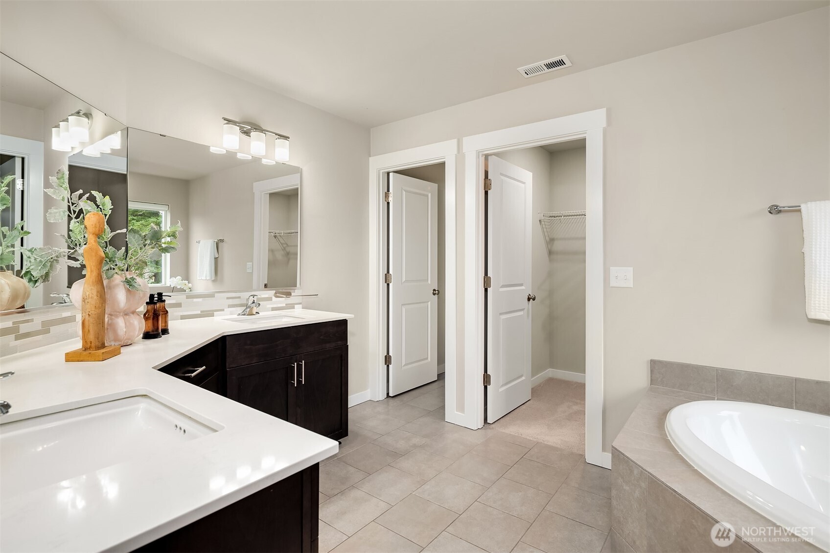 27926 219th Place Southeast Maple Valley, WA 98038 - Photo 18 of 35