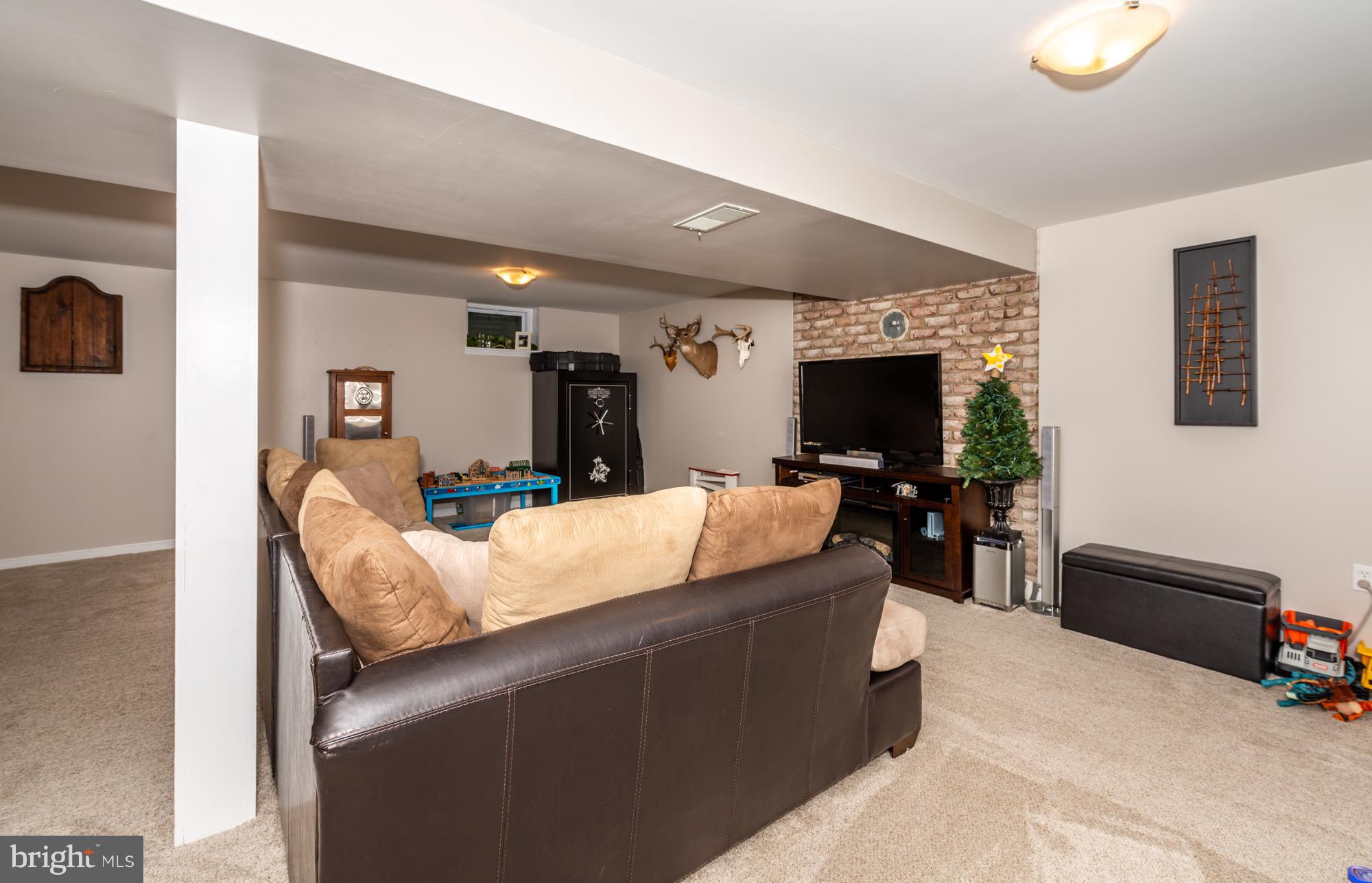 593 Hi View Drive Lititz, PA 17543 - Photo 22 of 31 V2