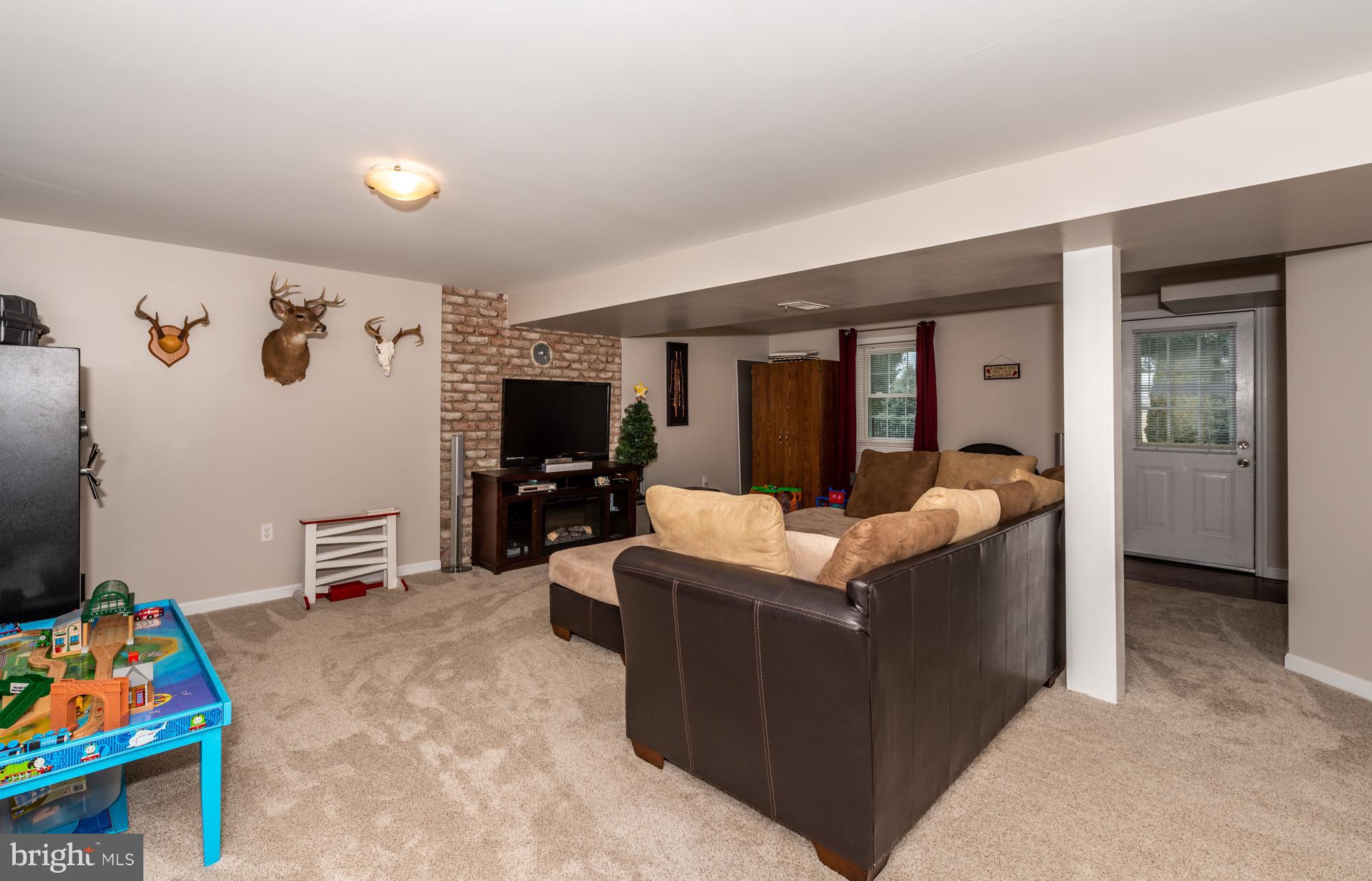 593 Hi View Drive Lititz, PA 17543 - Photo 24 of 31 V4