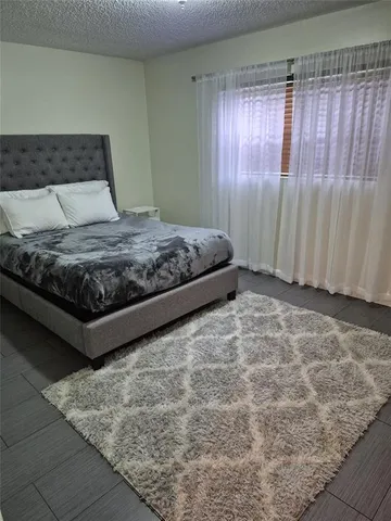 $1,700 | 560 Southeast 2nd Avenue, Unit H2, Deerfield Beach, FL 33441