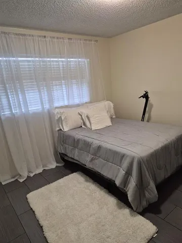 $1,700 | 560 Southeast 2nd Avenue, Unit H2, Deerfield Beach, FL 33441