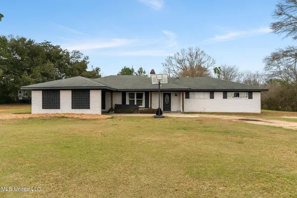 $275,000 | 119 Hillsdale Gumpond Road, Lumberton, MS 39455