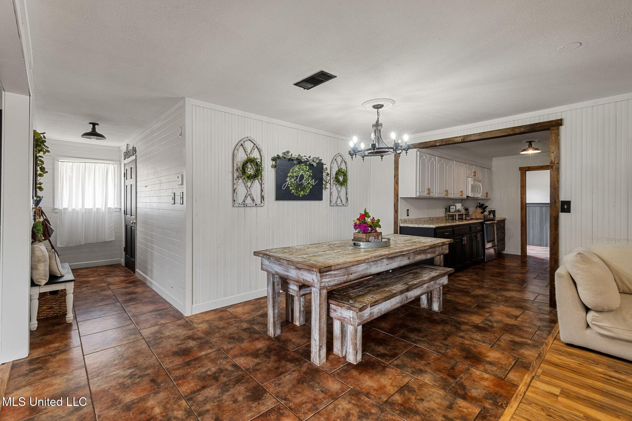 119 Hillsdale Gumpond Road Lumberton, MS 39455 - Photo 10 of 34 119_Hillsdale_Gumpond_Rd-13