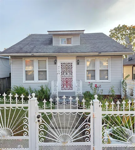 $579,999 | 4528 Wilder Avenue | Wakefield