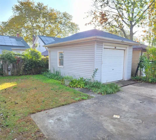 $579,999 | 4528 Wilder Avenue | Wakefield