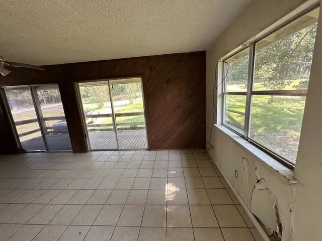 $224,999 | 20394 Lakeshore Drive, Flint, TX 75762