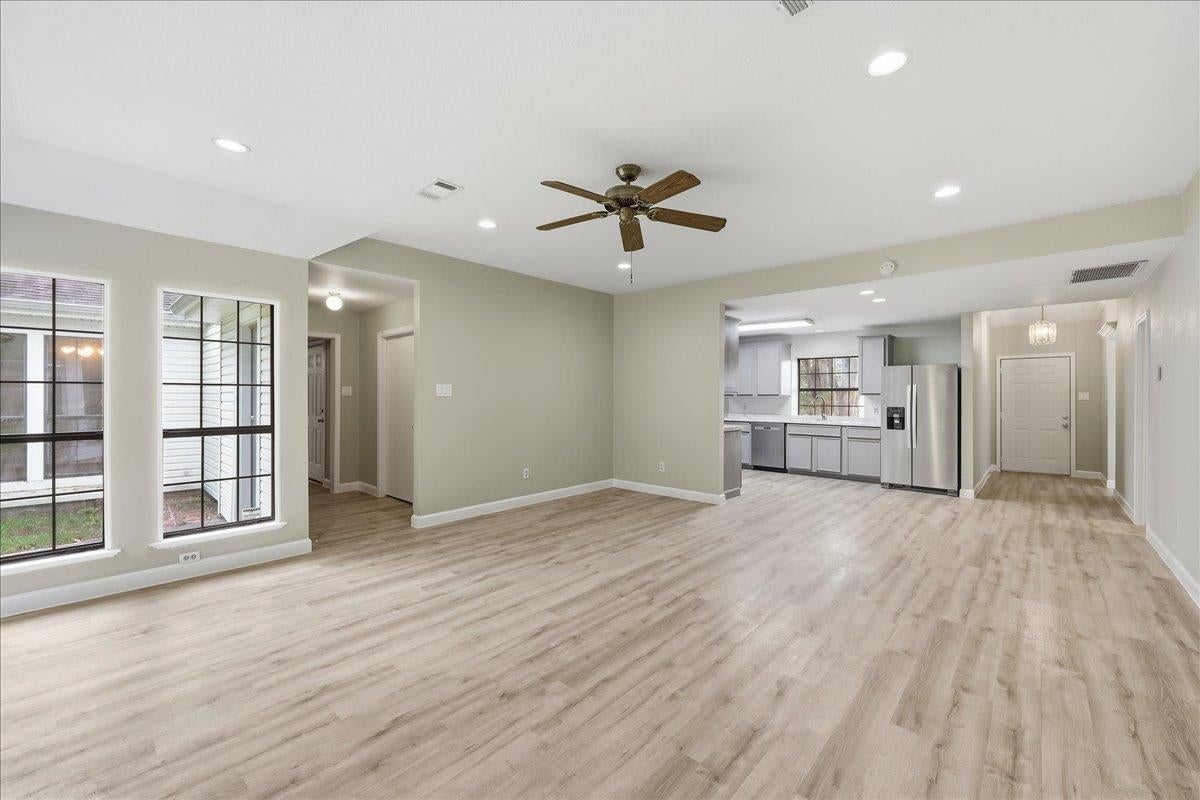 7215 Pleasant Bend Drive Beaumont, TX 77708 - Photo 4 of 34 Gallery Image 4