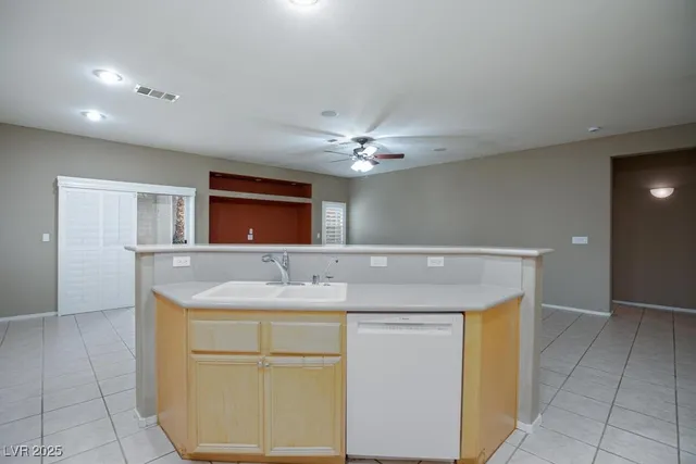 $2,550 | 10350 Queens Church Avenue, Las Vegas, NV 89135