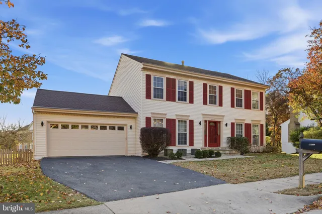 $930,000 | 44202 Bristow Circle, Ashburn, VA 20147