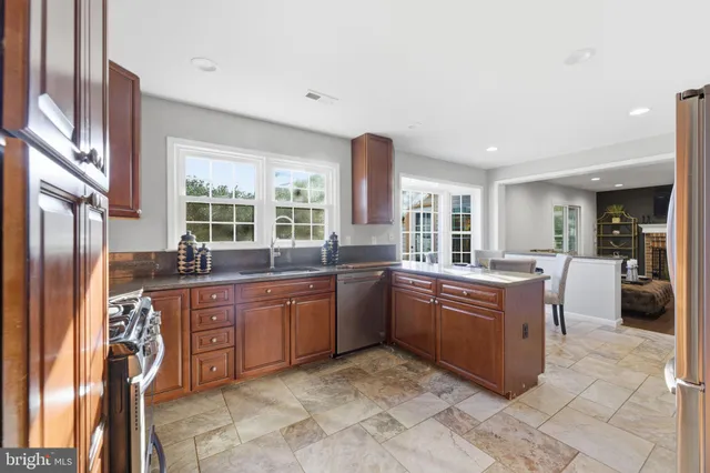$930,000 | 44202 Bristow Circle, Ashburn, VA 20147