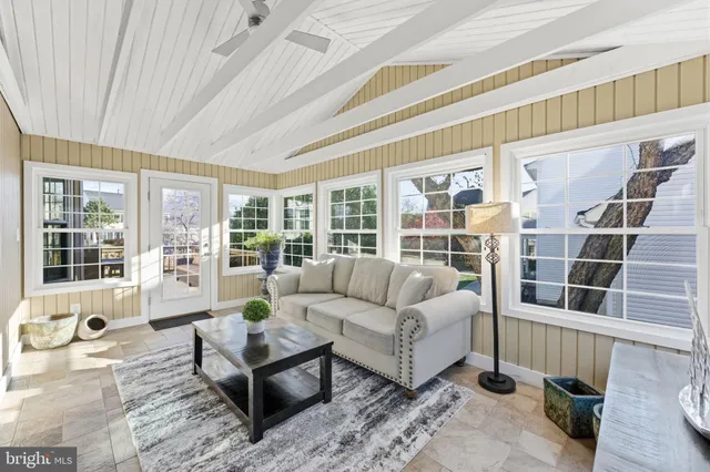 $930,000 | 44202 Bristow Circle, Ashburn, VA 20147