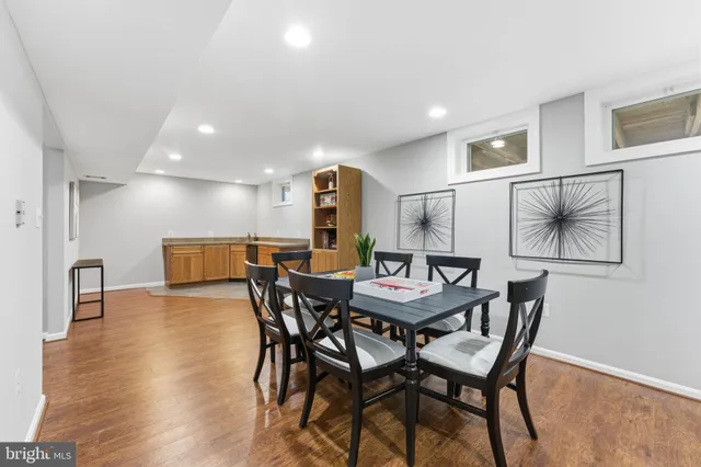 $930,000 | 44202 Bristow Circle, Ashburn, VA 20147