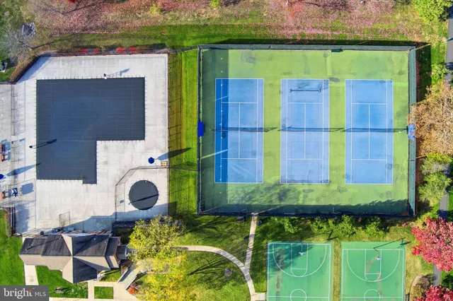 $930,000 | 44202 Bristow Circle, Ashburn, VA 20147