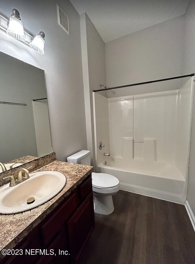 7920 Merrill Road, Unit 2207 Jacksonville, FL 32277 - Photo 12 of 21 bathroom