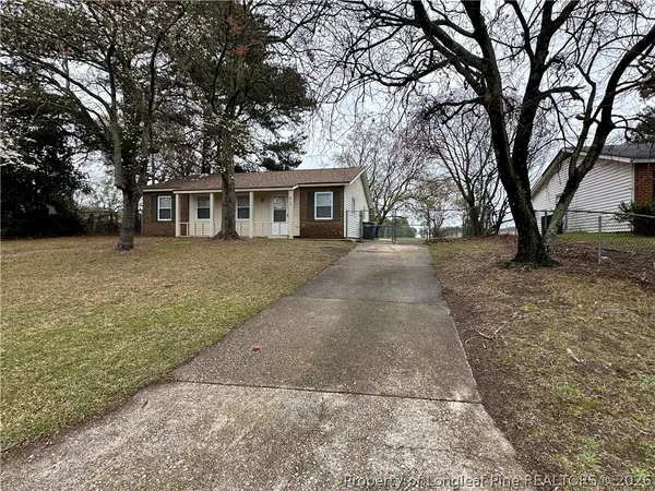 $1,050 | 613 Kellam Circle, Fayetteville, NC 28311