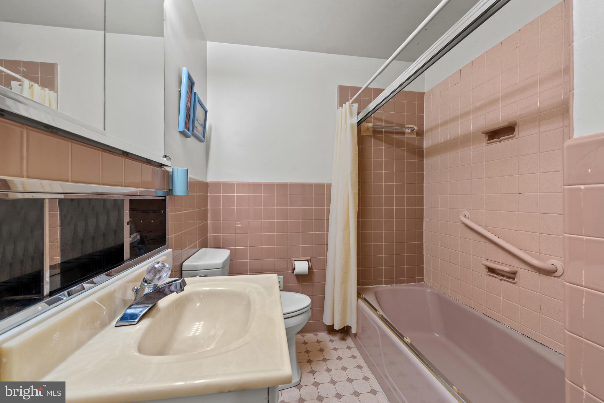 9902 Braewood Road Randallstown, MD 21133 - Photo 35 of 44 Hall Bath