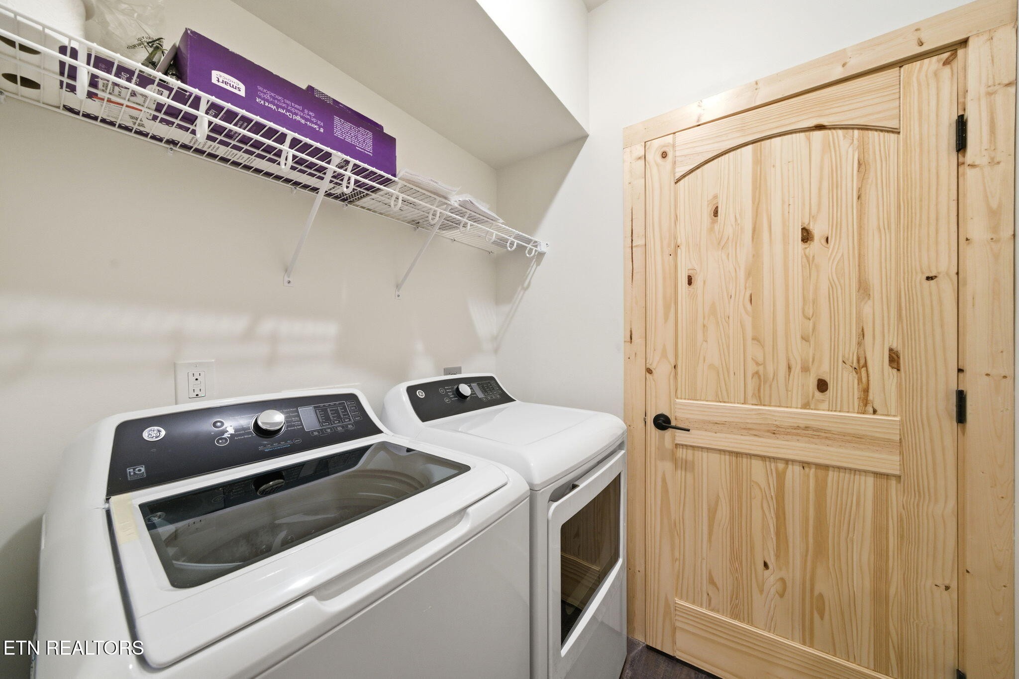 638 Ridge Top Loop Gatlinburg, TN 37738 - Photo 29 of 37 a utility room with dryer and washer