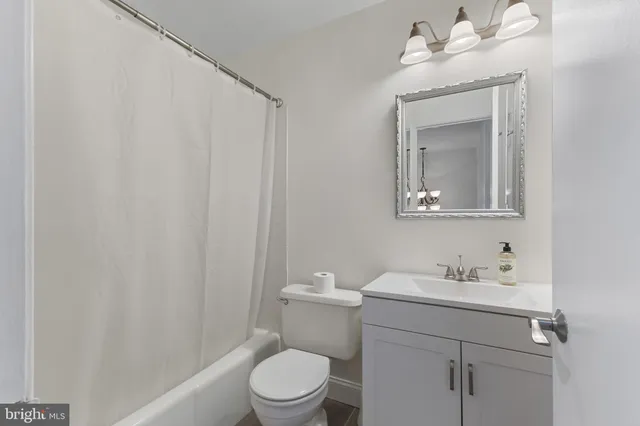 $600,000 | 8400 Thompson Road, Annandale, VA 22003