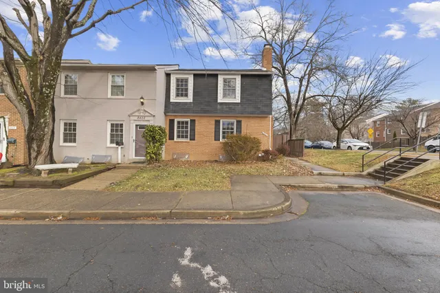 $600,000 | 8400 Thompson Road, Annandale, VA 22003