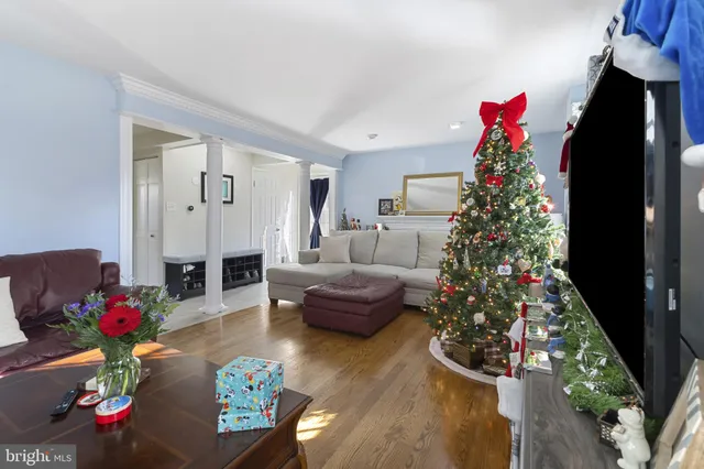 $600,000 | 8400 Thompson Road, Annandale, VA 22003