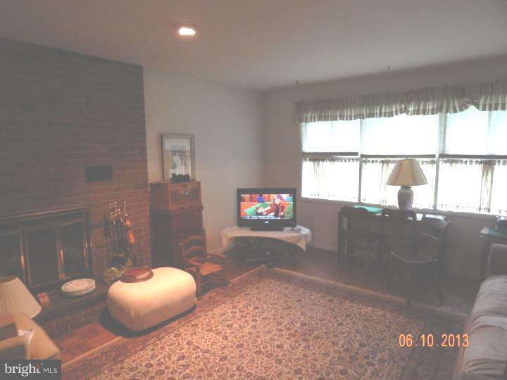 758 Jane Road Rydal, PA 19046 - Photo 8 of 9 Family Room