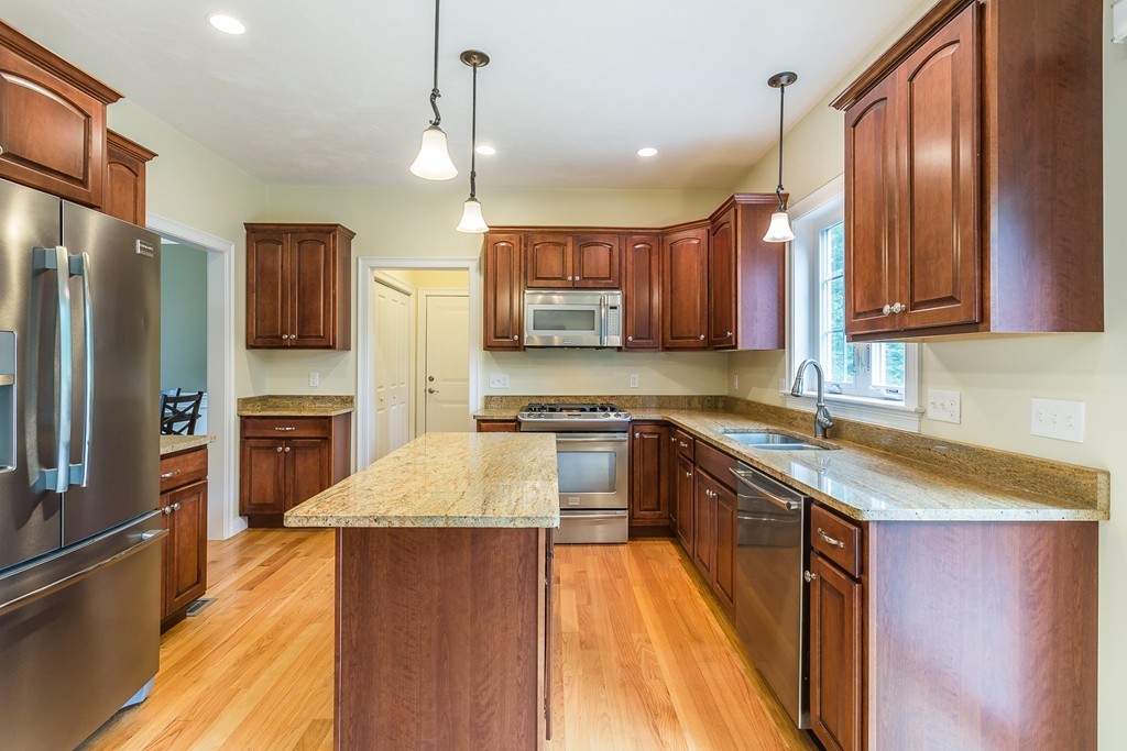 35 Cardinal Circle Raynham, MA 02767 - Photo 12 of 29 Gallery Image 12