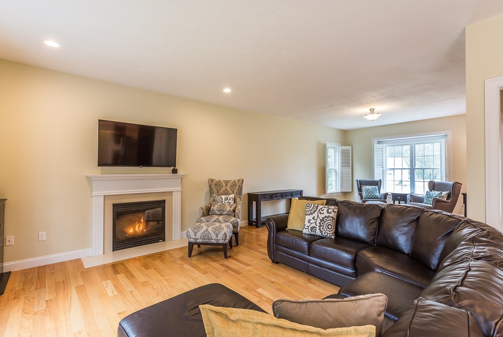 35 Cardinal Circle Raynham, MA 02767 - Photo 9 of 29 Gallery Image 9