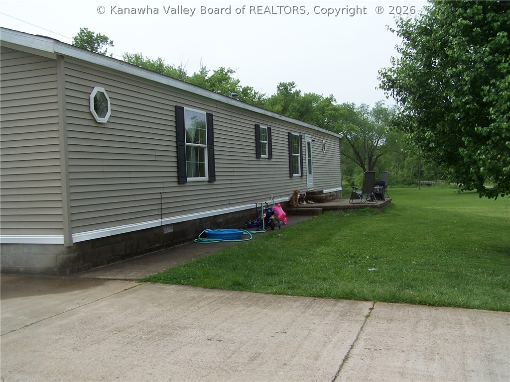 78 Country Club Rd Point Point Pleasant, WV 25550 - Photo 3 of 13 Gallery Image 3