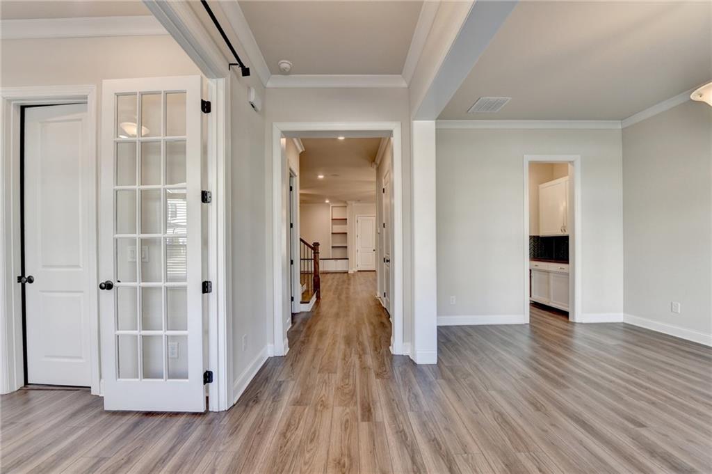 1055 Poppy Pointe Alpharetta, GA 30004 - Photo 3 of 92