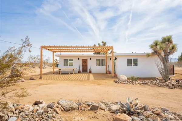 $950,000 | 1571 Covelo, Yucca Valley, CA 92284