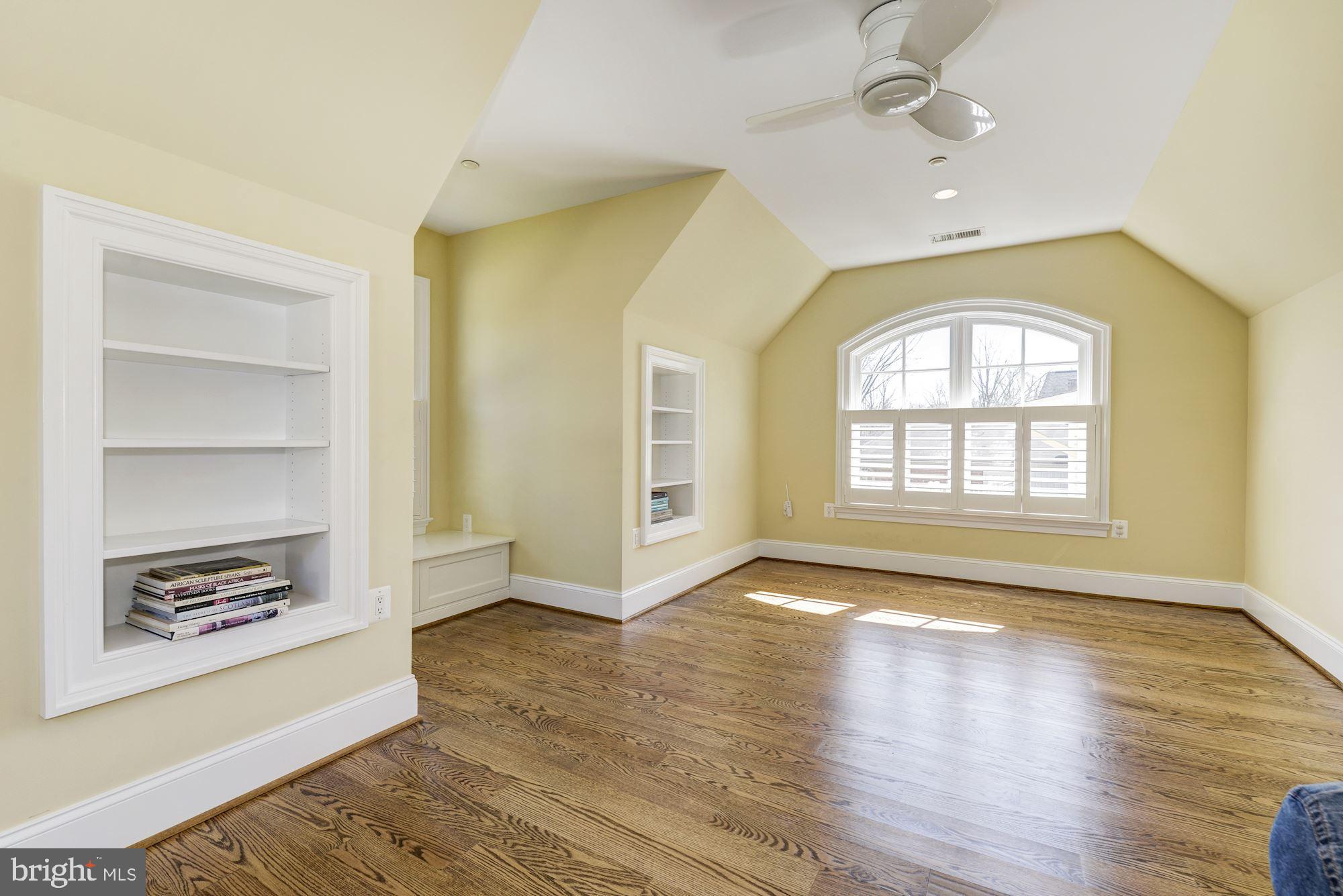 7514 Radnor Road Bethesda, MD 20817 - Photo 21 of 31 Bedroom