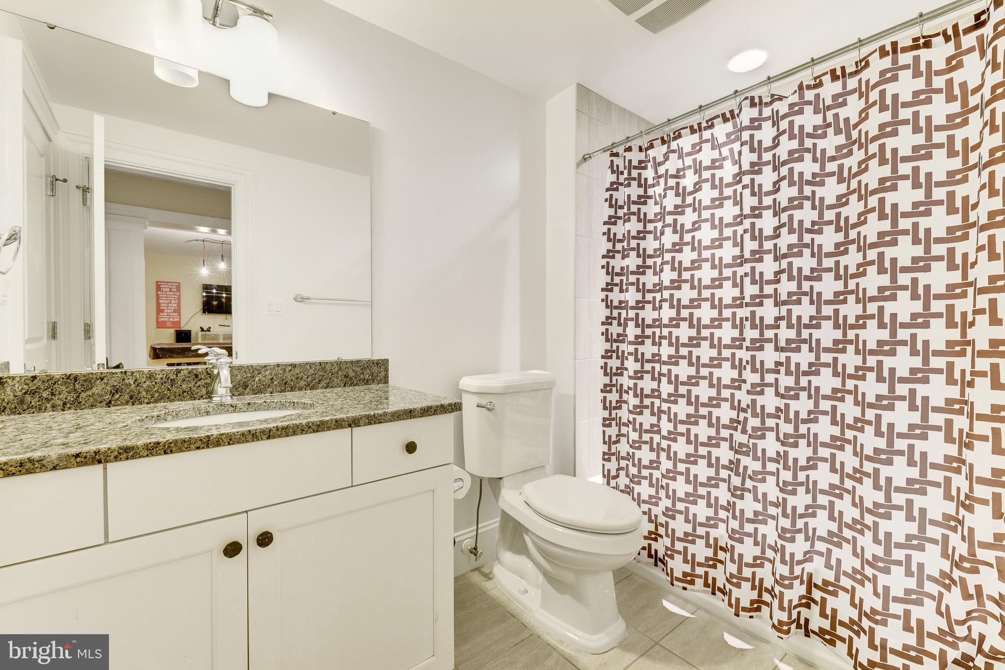 7514 Radnor Road Bethesda, MD 20817 - Photo 26 of 31 Full Bath