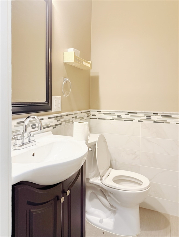 17 Pleasant Street, Unit 3 Boston, MA 02125 - Photo 8 of 14