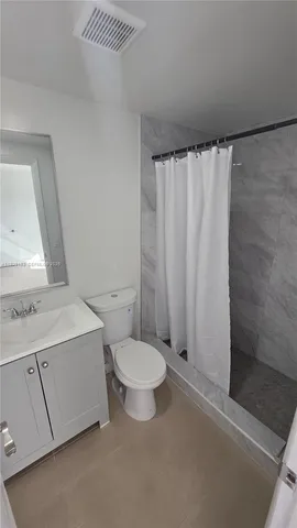 $2,900 | 9375 Fontainebleau Boulevard, Unit L420, Miami, FL 33172