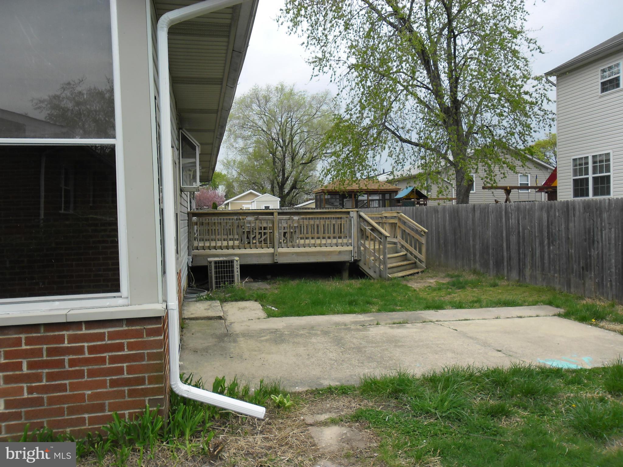 184 Riviera Drive Pasadena, MD 21122 - Photo 10 of 30 Exterior (Rear)