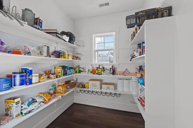 $515,000 | 180 Elvenia Circle, Benson, NC 27504