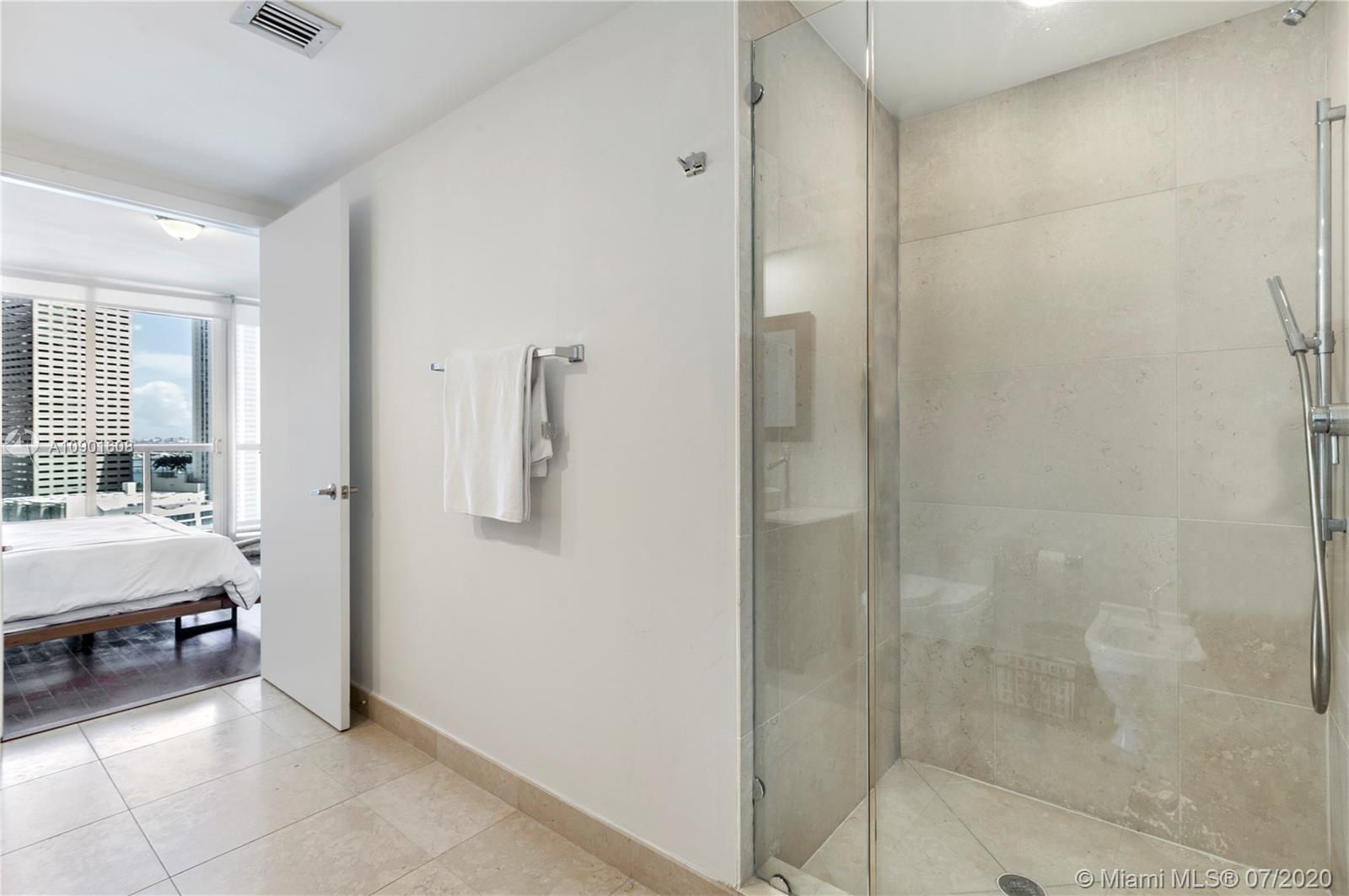 495 Brickell Avenue, Unit 1802 Miami, FL 33131 - Photo 15 of 30