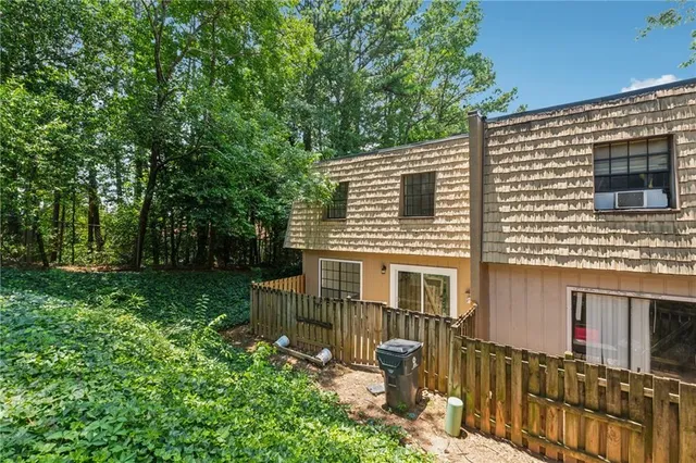 $1,600 | 6438 Stone Terrace, Morrow, GA 30260