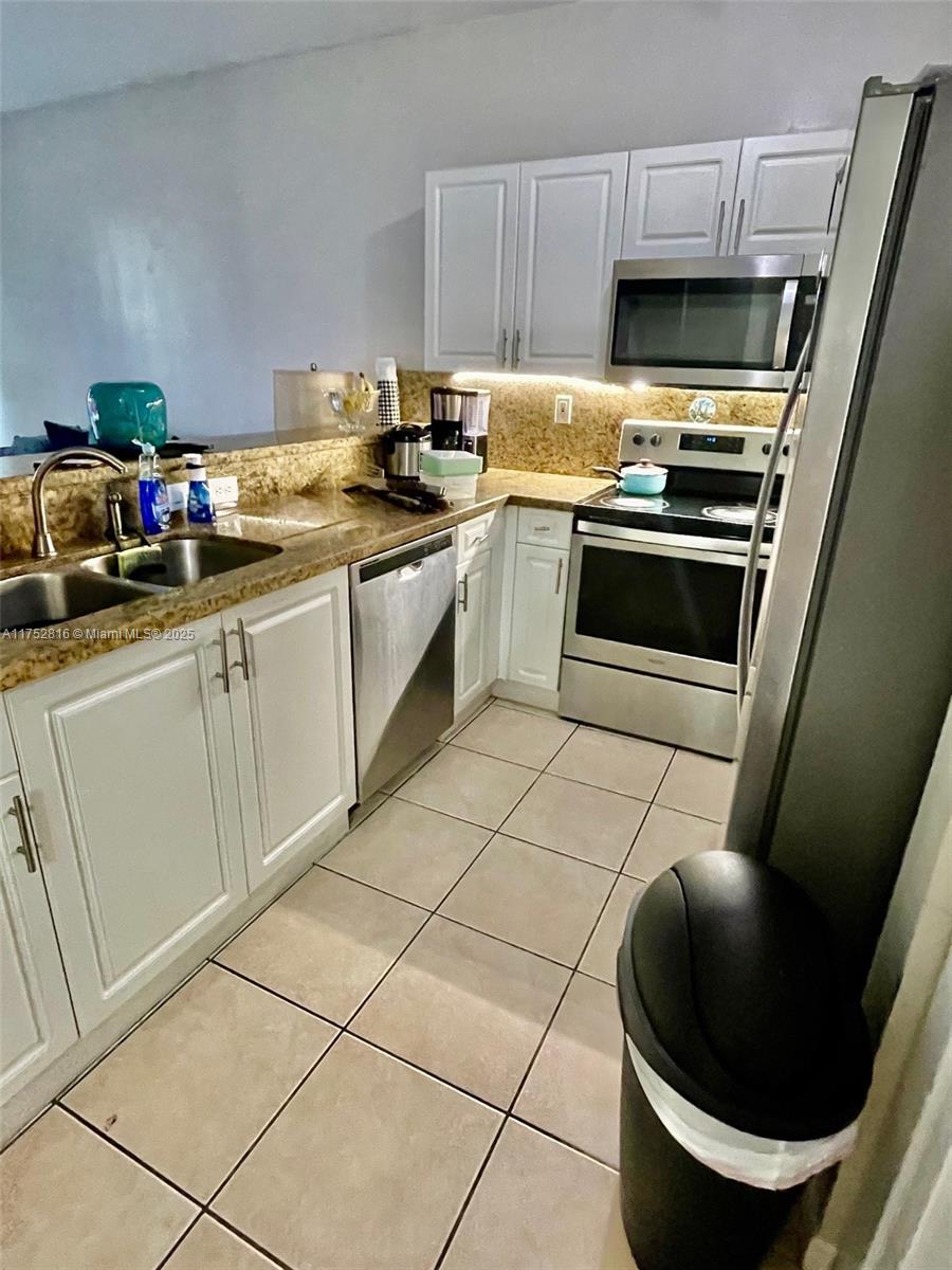 10962 Southwest 247th Terrace Homestead, FL 33032 - Photo 22 of 24