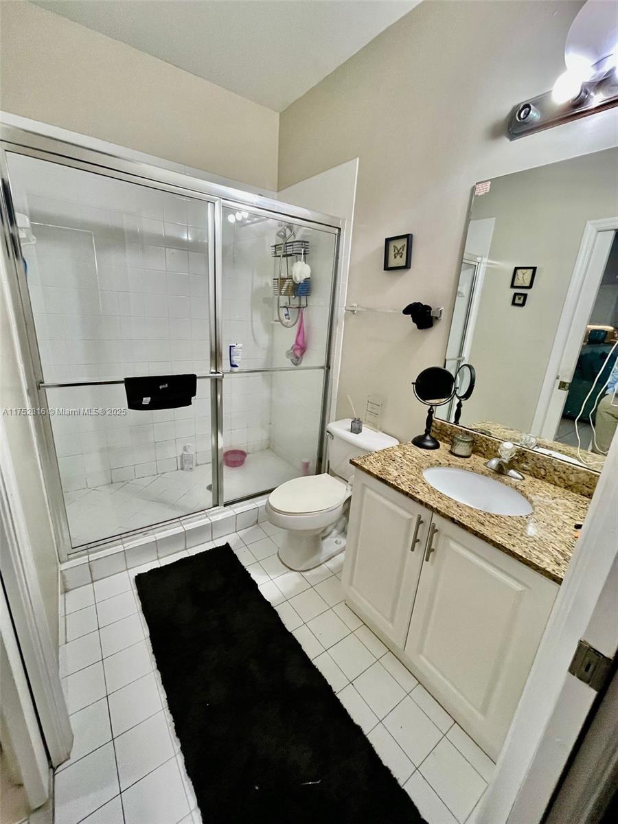 10962 Southwest 247th Terrace Homestead, FL 33032 - Photo 6 of 24