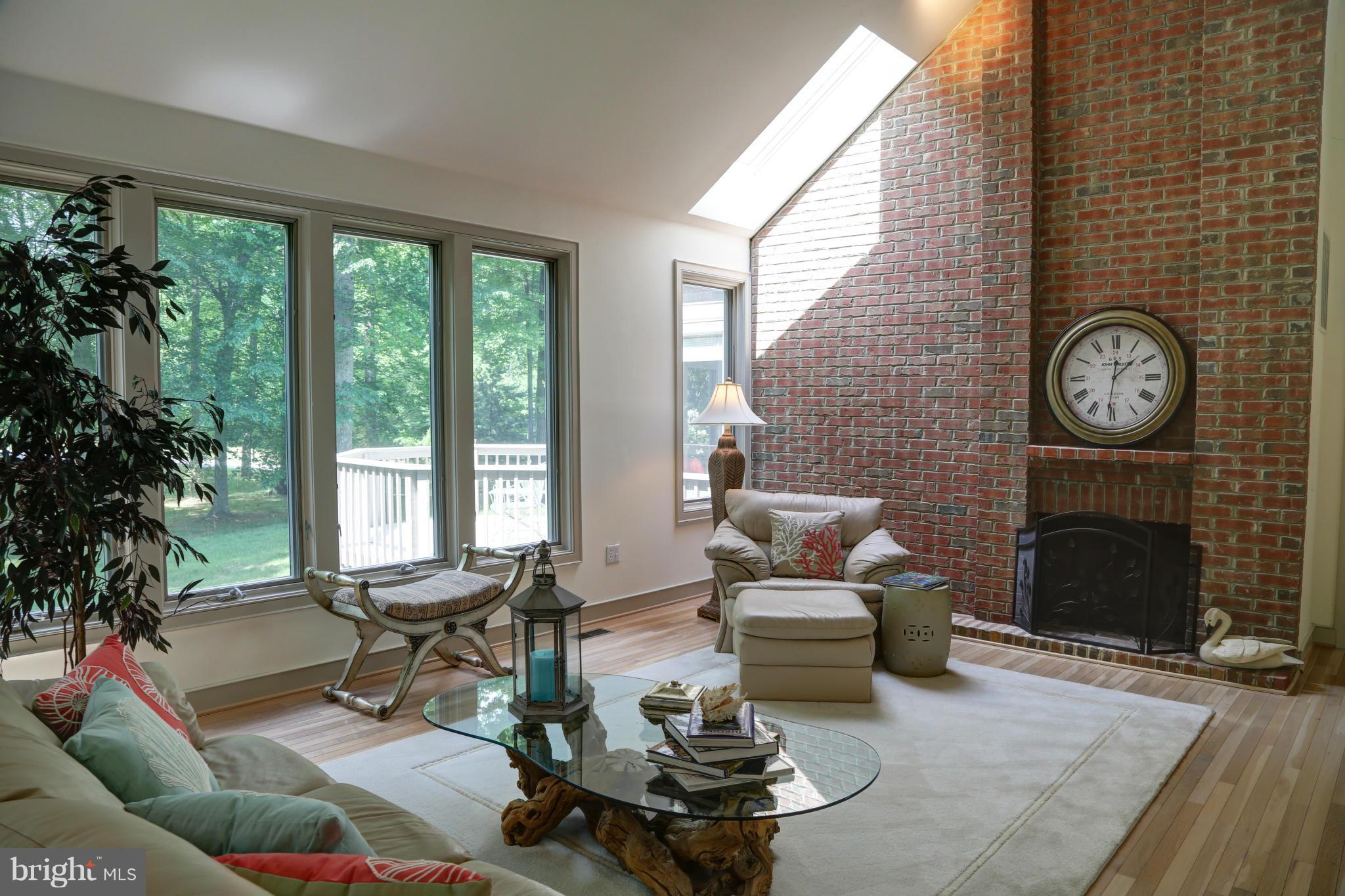 3535 Old Trail Road Edgewater, MD 21037 - Photo 3 of 28 Living Room