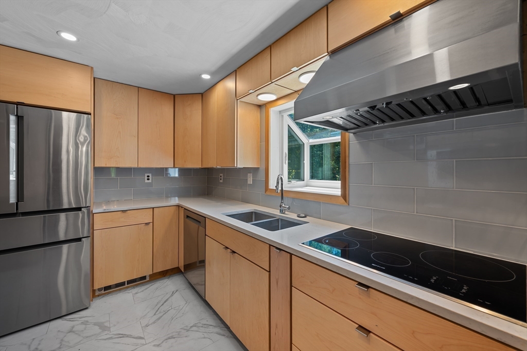 249 Green Road Bolton, MA 01740 - Photo 5 of 32 Gallery Image 5