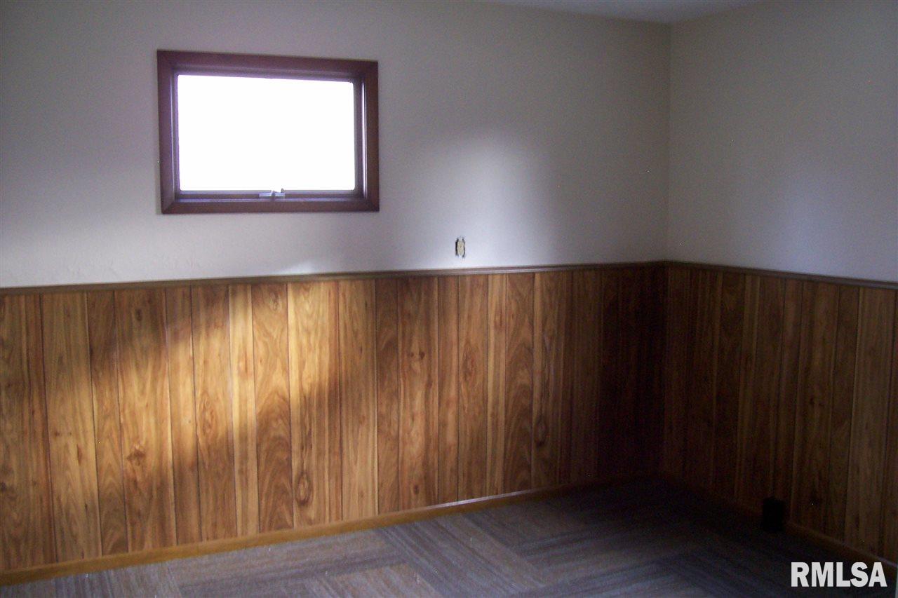 328 Harvester Road Canton, IL 61520 - Photo 15 of 36 Gallery Image 15