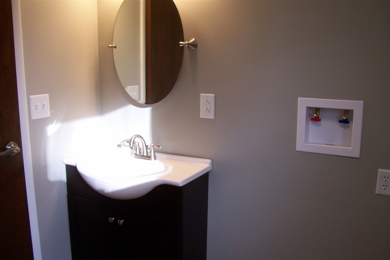 328 Harvester Road Canton, IL 61520 - Photo 20 of 36 Gallery Image 20